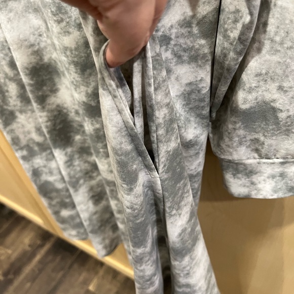 Emily Style Dress - Picture 3 of 6